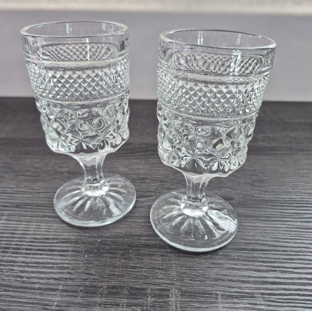 Stemware Water Wine Goblets. Anchor Hocking Pedestal Base Glasses. Vintage. - Picture 4 of 4